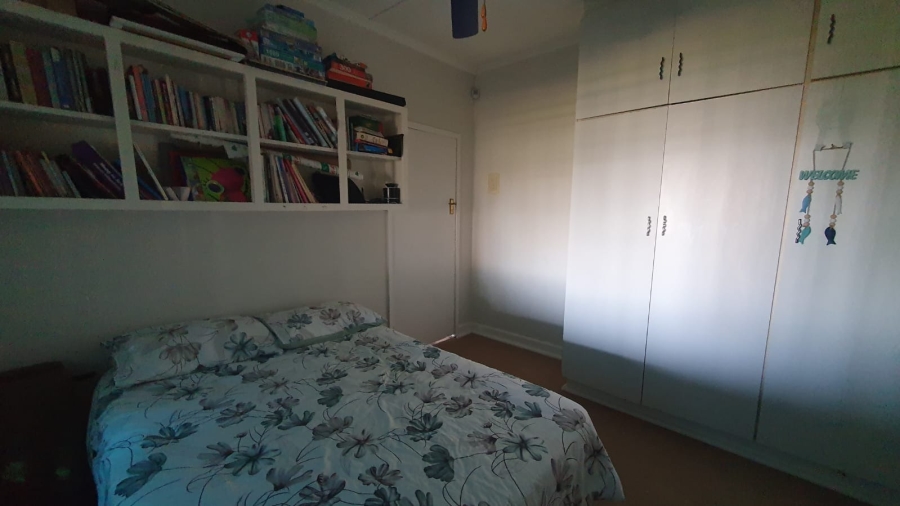 4 Bedroom Property for Sale in Stompneus Bay Western Cape